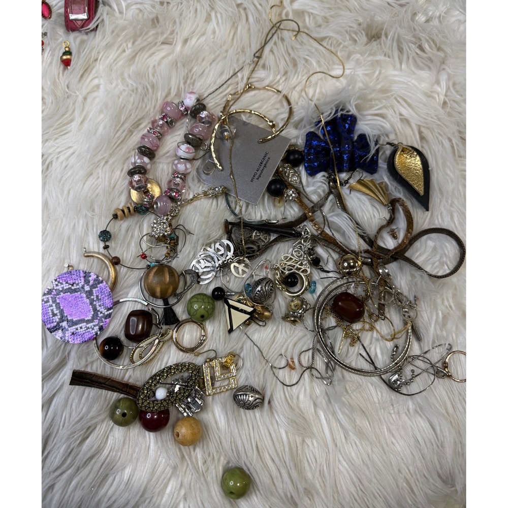 Mixed Fashion Jewelry Lot Beaded Bracelets Statement Necklaces Earrings Assorted